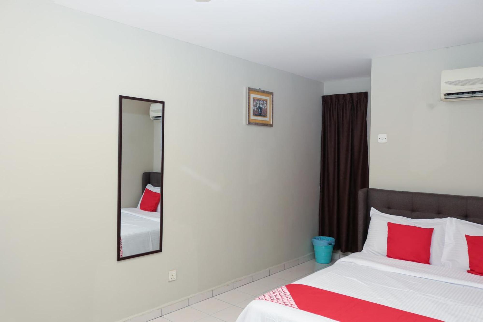 Oyo 90338 Prima Saujana Budget Hotel Kajang Eksteriør billede