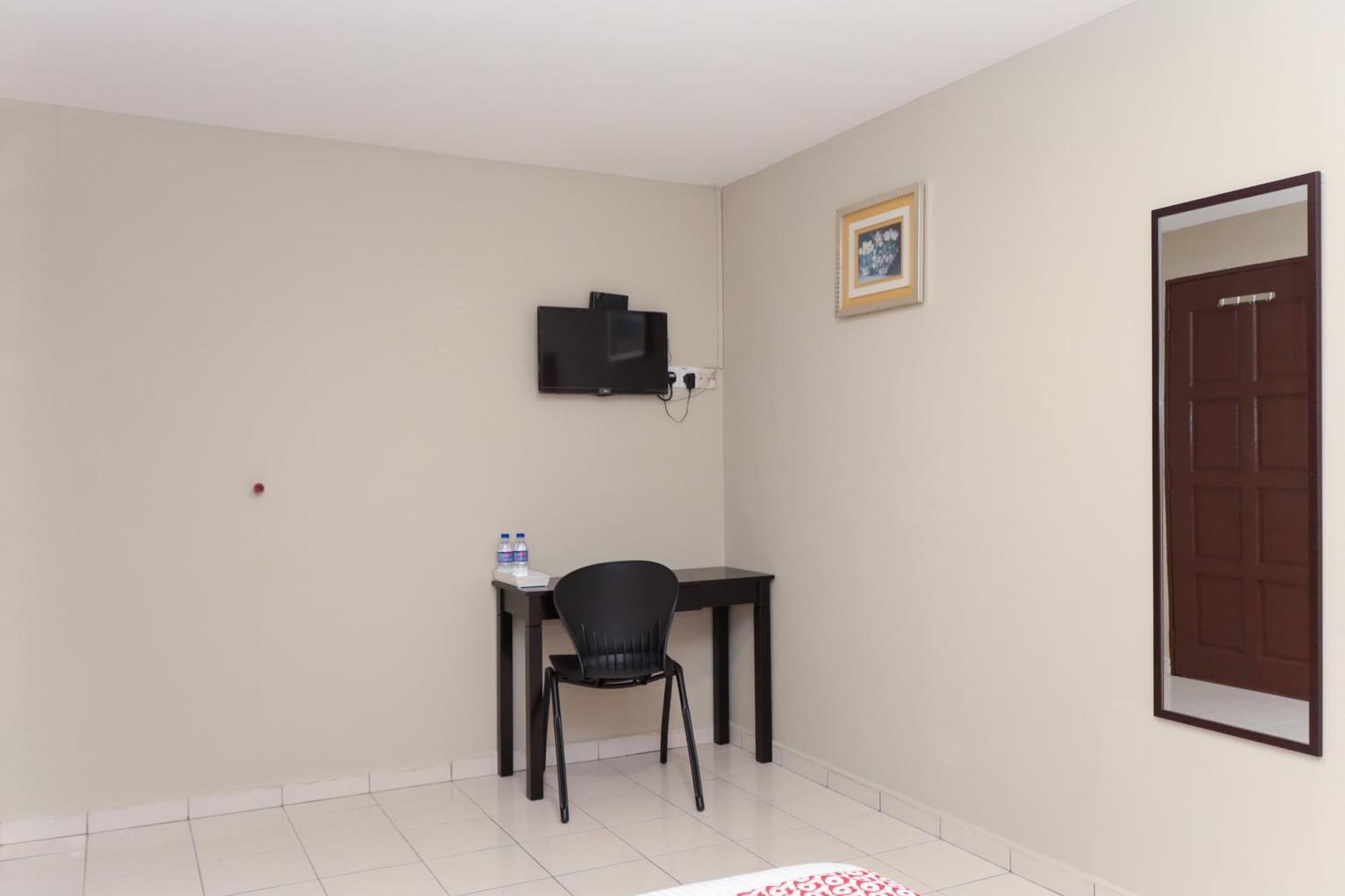 Oyo 90338 Prima Saujana Budget Hotel Kajang Eksteriør billede