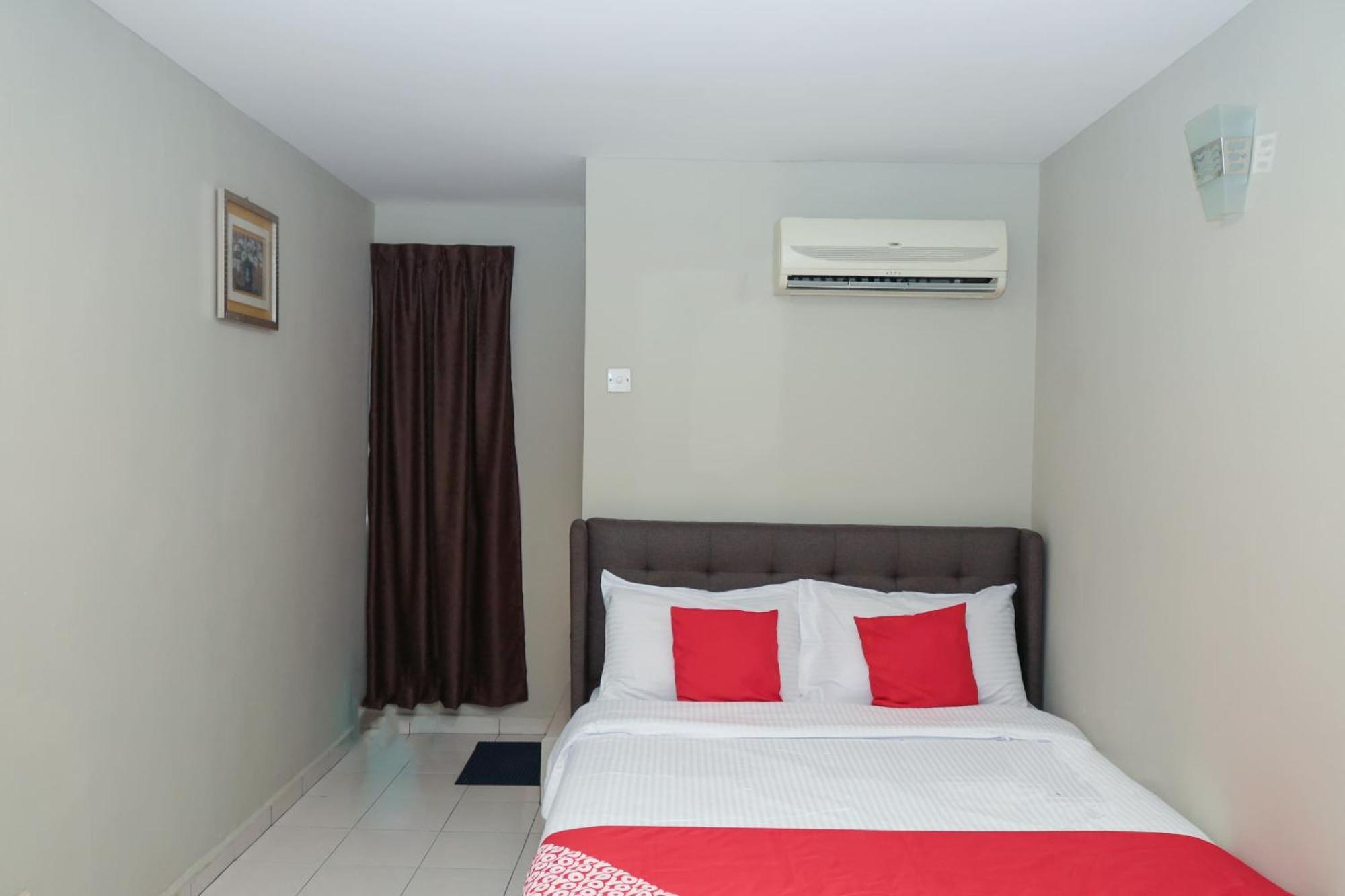 Oyo 90338 Prima Saujana Budget Hotel Kajang Eksteriør billede