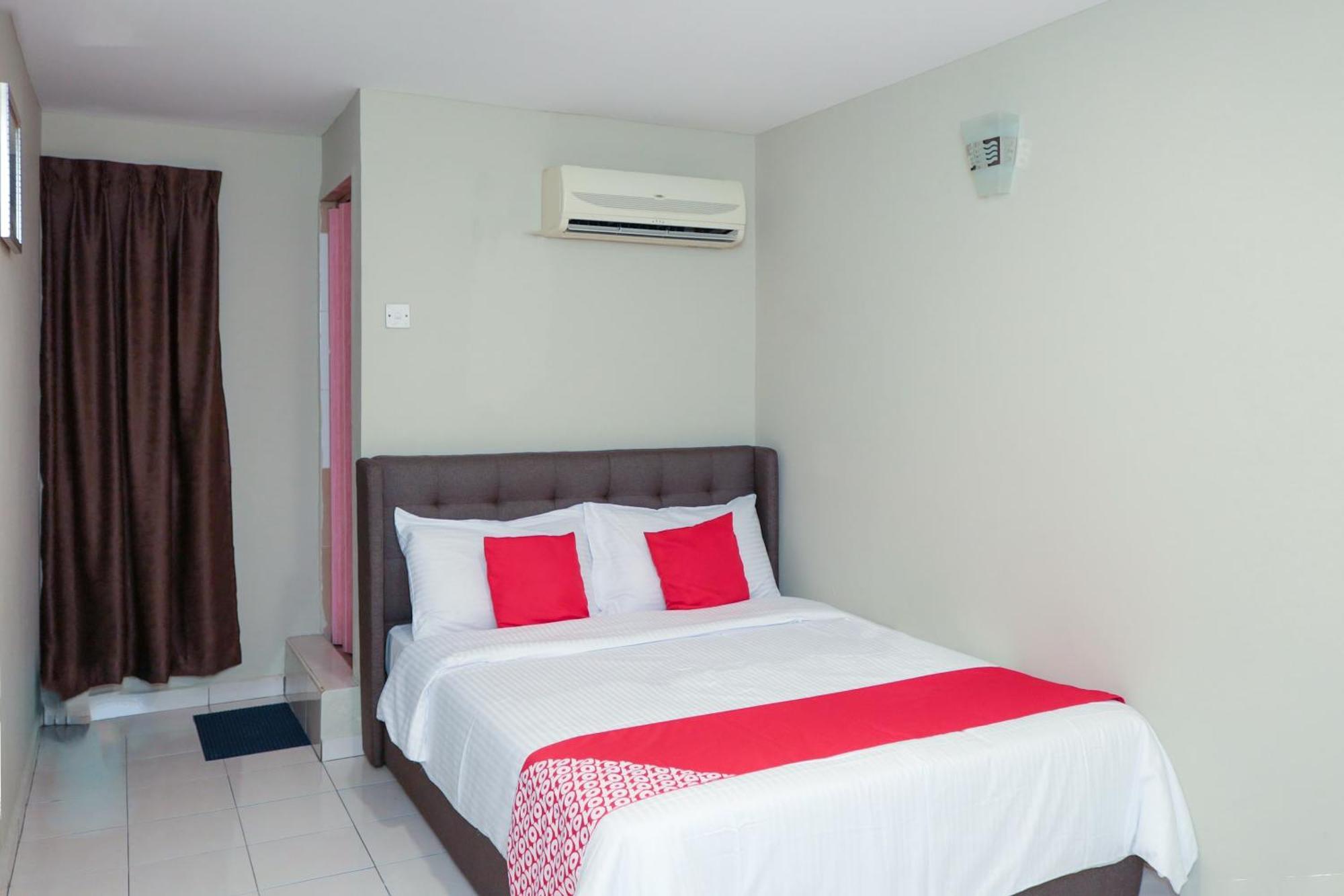 Oyo 90338 Prima Saujana Budget Hotel Kajang Eksteriør billede