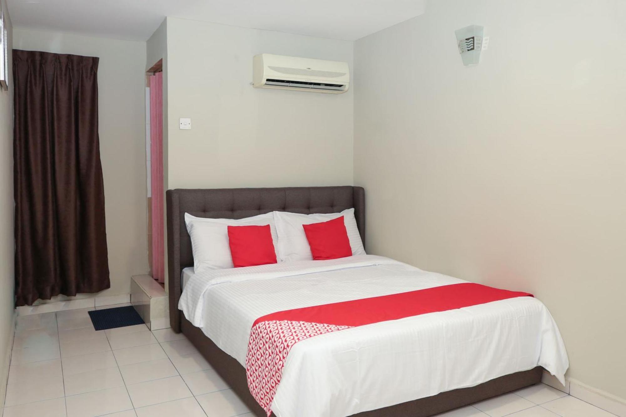 Oyo 90338 Prima Saujana Budget Hotel Kajang Eksteriør billede