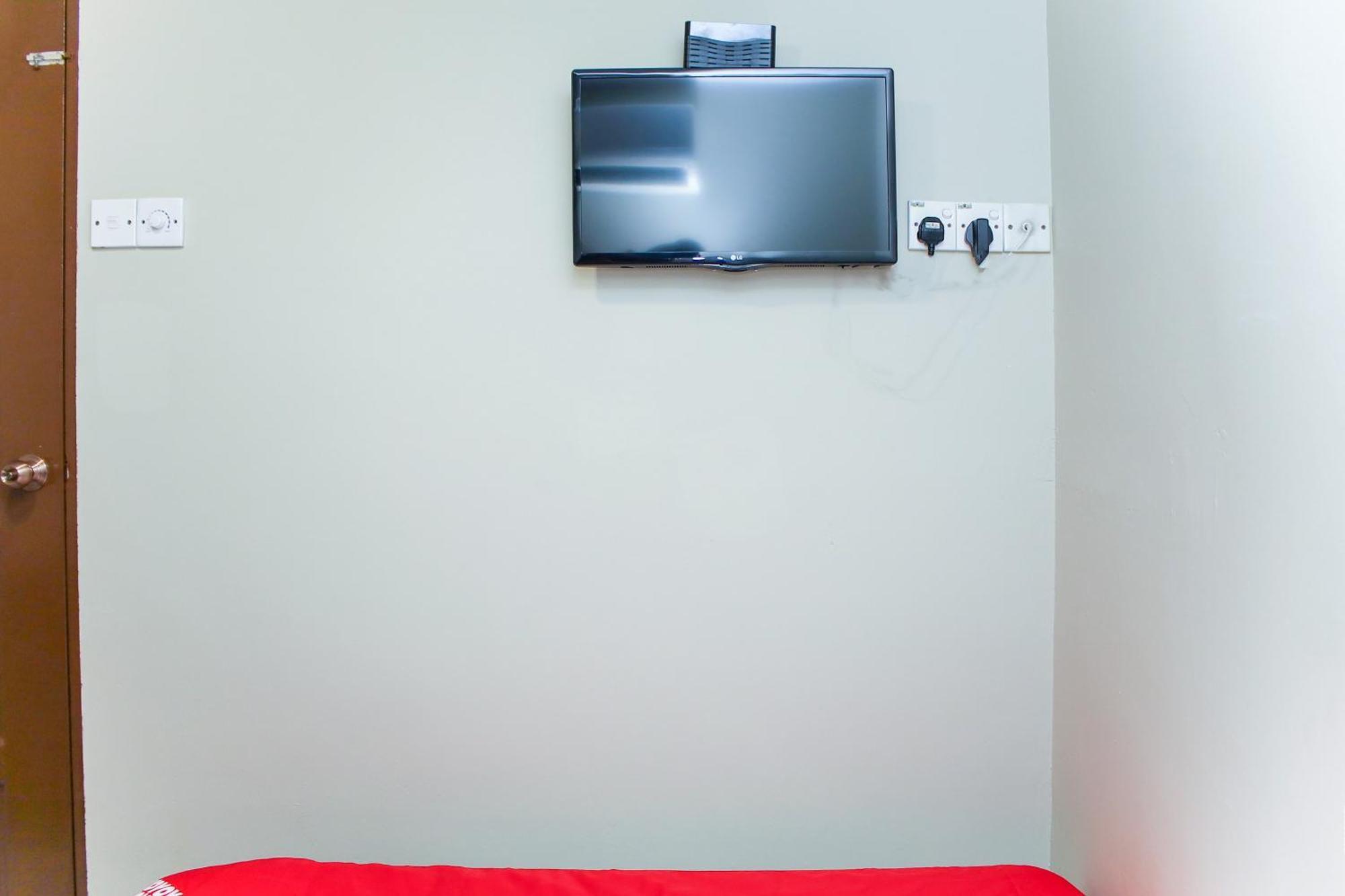 Oyo 90338 Prima Saujana Budget Hotel Kajang Eksteriør billede