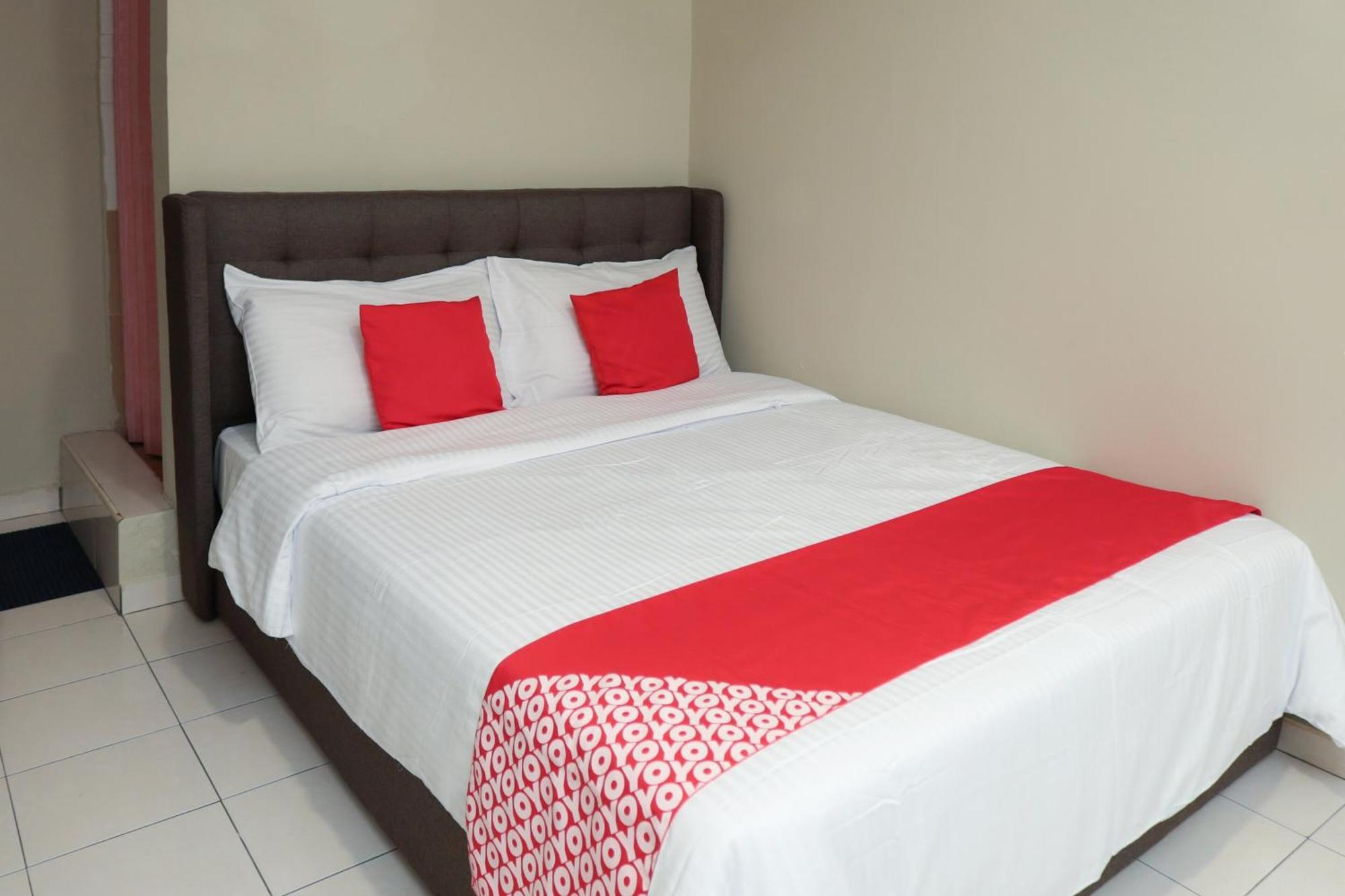 Oyo 90338 Prima Saujana Budget Hotel Kajang Eksteriør billede